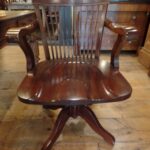 Antieke mahonie bureaustoel 1