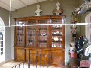 antieke mahonie Engelse boekenkast "library breakfront bookcase" VERKOCHT