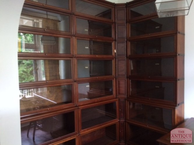 antieke mahonie hoek bibliotheek opstelling van Globe Wernicke origineel de hoekelementen