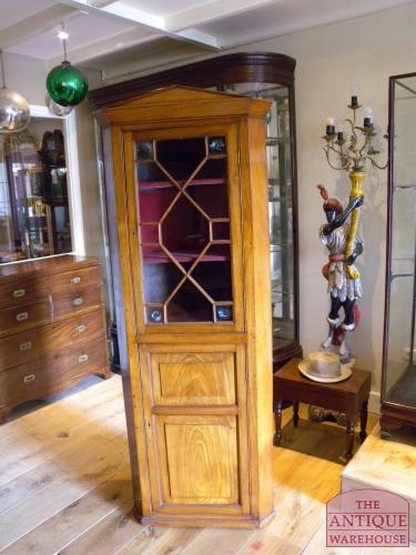 antieke mahonie hoekkast 2