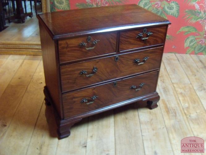 antieke mahonie ladekast 2