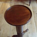 antieke mahonie pied de stalle 1