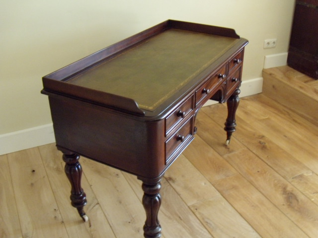 Antieke mahonie schrijftafel circa 1800/1820 2