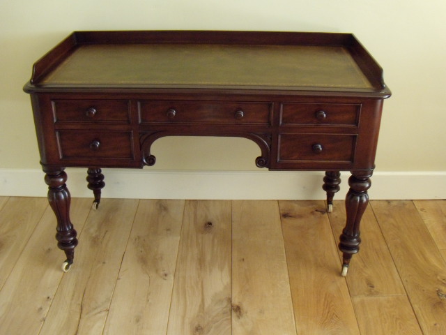 Antieke mahonie schrijftafel circa 1800/1820 3