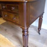 Antieke mahonie schrijftafel circa 1840 2