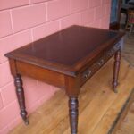 Antieke mahonie schrijftafel circa 1870 1