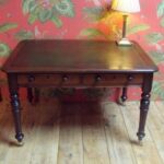 Antieke mahonie schrijftafel circa 1870 1