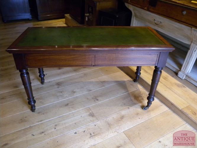 Antieke mahonie schrijftafel met blinde laden 3