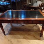 Antieke mahonie schrijftafel circa 1850 1