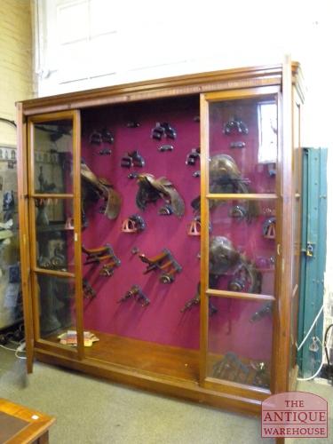 antieke mahonie tuig kast, VERKOCHT