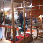 antieke mahonie vitrine, vrije ruimte 2