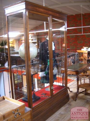 antieke mahonie vitrine, vrije ruimte 2
