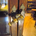 antieke mahonie vrijstaande vitrine 2