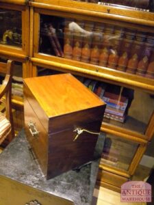 antieke mahonie wijnkist