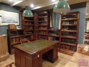 antieke mahoniehouten bibliotheek opgebouwd uit Globe Wernicke stapelbare elementen