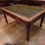 Antieke mahoniehouten Engelse partners schrijftafel 1