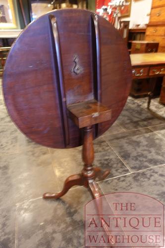 Mahoniehouten Tilt Top Tafel 2