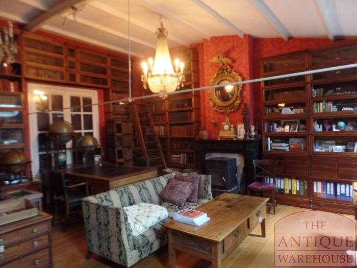 Antieke mahoniehouten Globe Wernicke bibliotheekhoekkast