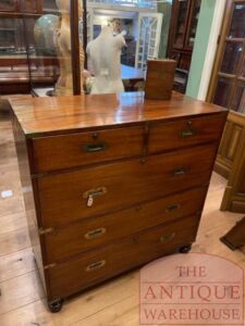 antieke mahoniehouten ladekast ,military chest