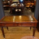 Antieke mahoniehouten schrijftafel uit Engeland 1