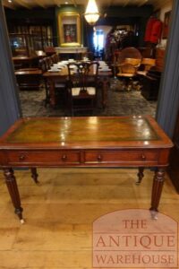 antieke mahoniehouten schrijftafel afkomstig uit United Kingdom