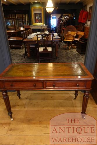 antieke mahoniehouten schrijftafel afkomstig uit United Kingdom