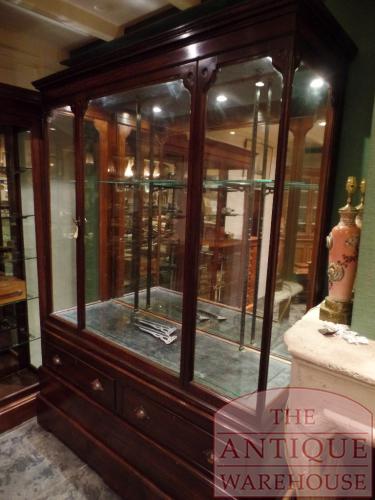 Antieke mahoniehouten vitrinekast uit Manchester 2