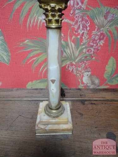 Antieke marmeren schemerlamp met blauwe kap 2