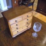 antieke miniatuur ladekast 3