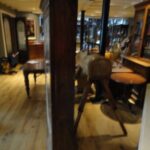 antieke ondiepe mahonie vitrinekast 2