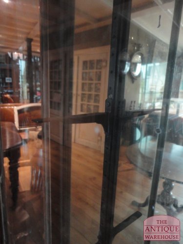 antieke ondiepe mahonie vitrinekast 3