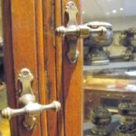 antieke ondiepe vitrine 3