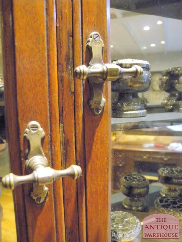 antieke ondiepe vitrine 3