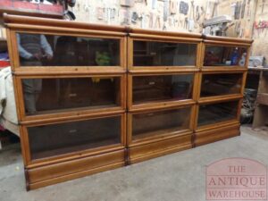 Antieke originele eikenhouten lage opstelling Globe Wernicke boekenkasten