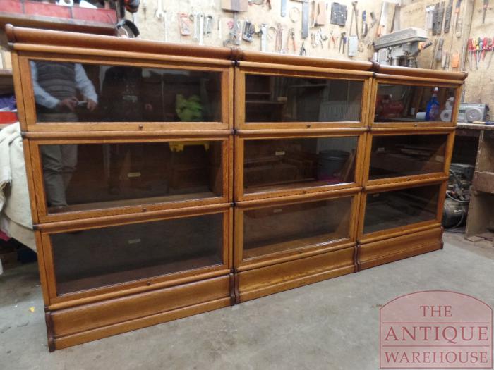 Antieke originele eikenhouten lage opstelling Globe Wernicke boekenkasten