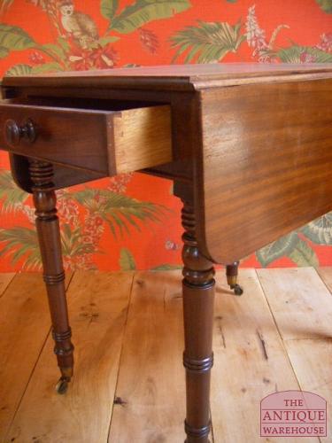 antieke pembroke tafel, VERKOCHT