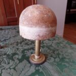 Antieke pruikenstandaard 1