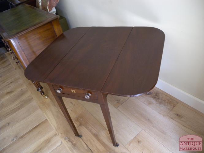 Antieke Regency Pembroke Tafel 2