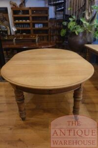 antieke ronde uitschuifbare eikenhouten eettafel