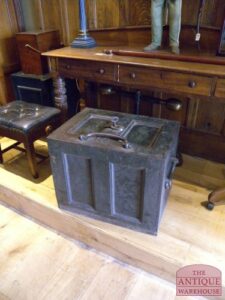 antieke safe, strong box, gereserveerd dhr heijnig, VERKOCHT
