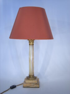 Antieke schemerlamp. bureaulamp