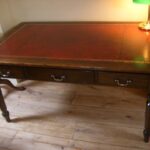 Antieke schrijftafel 3