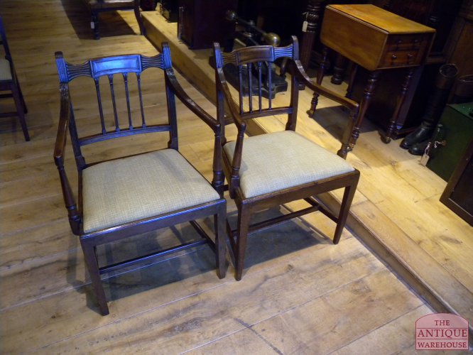 antieke set van acht Georgian stoelen 2