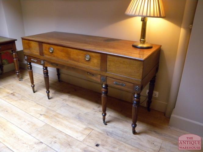 antieke side table, side board, VERKOCHT