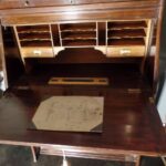 Antieke stapelbare mahonie boekenkast met secretaire, Lebus 2