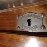 Antieke stapelbare mahonie boekenkast met secretaire, Lebus 3