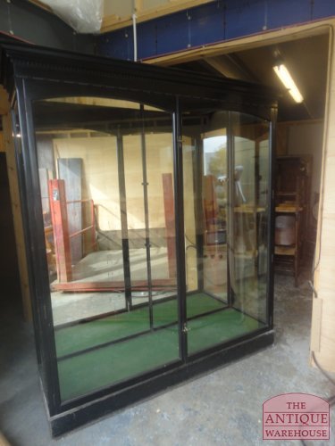 Antieke strakke, donkere, mahonie vitrinekast van circa 1880