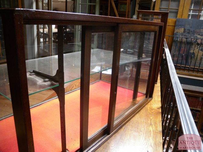 antieke tafel vitrine 2