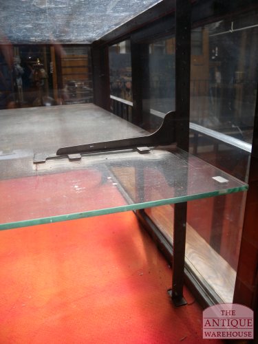 antieke tafel vitrine 3