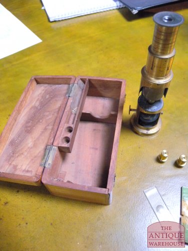 Antieke veld microscoop 2